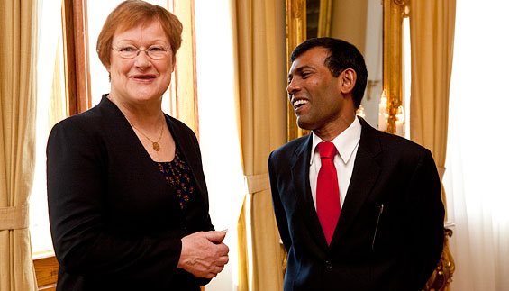 Tasavallan presidentti Tarja Halonen ja Malediivien presidentti Mohamed Nasheed. Copyright © Tasavallan presidentin kanslia